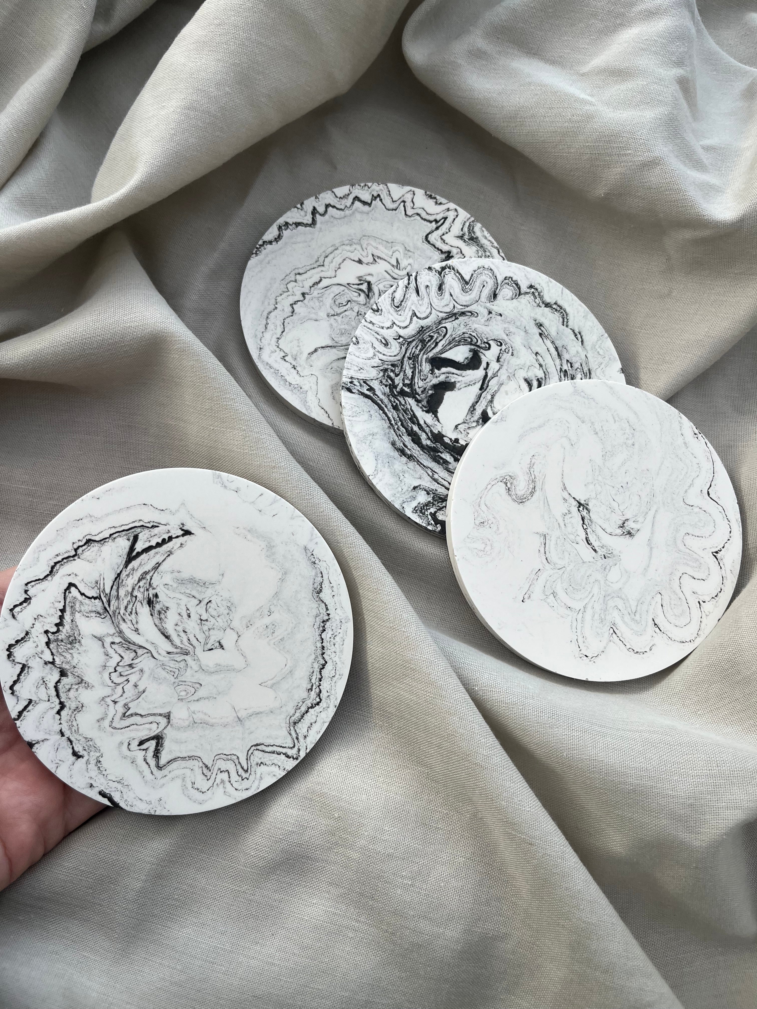 SB - EPOXY BLACK/WHITE MARBLE